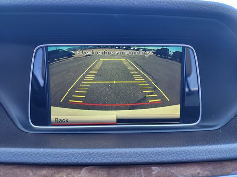 Used 2014 Mercedes-Benz E 350 Sedan image 25