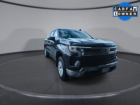 Used 2022 Chevrolet Silverado 1500 LT AWD/4WD image 3