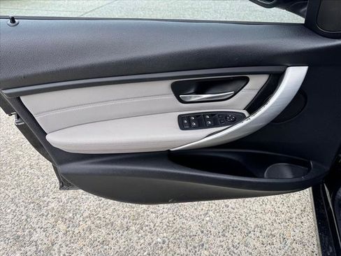 Used 2012 BMW 335i Sedan RWD image 6