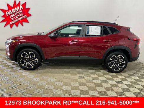 Certified 2025 Chevrolet Trax RS w/ Driver Confidence Package FWD image 6