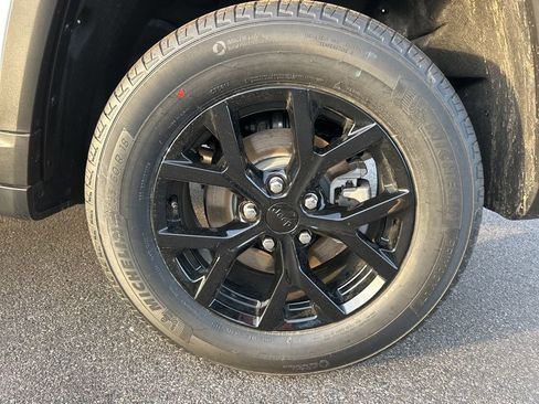 New 2026 Jeep Grand Cherokee Altitude AWD/4WD image 37