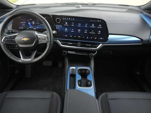 Used 2025 Chevrolet Equinox EV LT w/ Convenience Package FWD image 10
