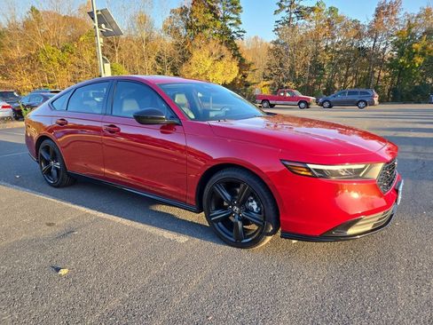 Used 2023 Honda Accord Sport image 8