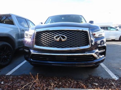 Used 2019 INFINITI QX80 Luxe w/ Proassist Package image 3