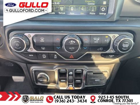 Used 2021 Jeep Gladiator Sport AWD/4WD image 27
