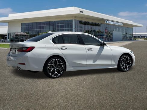 Certified 2025 BMW 330i Sedan RWD image 11