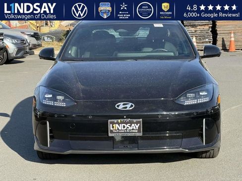 Used 2023 Hyundai Ioniq 6 Limited image 2