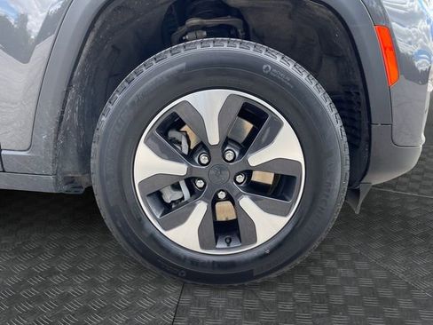 Used 2023 Jeep Grand Cherokee 4WD 4xe image 14