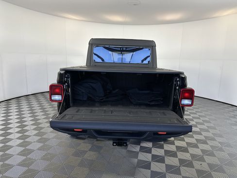 Used 2023 Jeep Gladiator Mojave w/ Cold Weather Group image 14