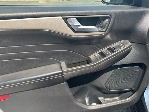 Used 2021 Ford Escape SEL FWD image 17