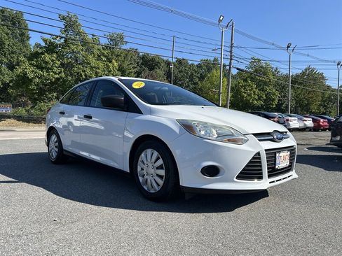 Used 2014 Ford Focus S FWD image 3