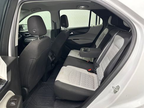 Used 2022 Chevrolet Equinox LS w/ LS Convenience Package FWD image 21