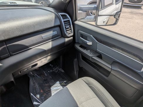 Used 2022 RAM 2500 Big Horn w/ Level A Equipment Group AWD/4WD image 17