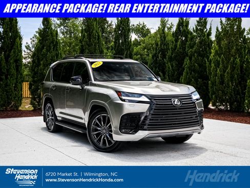 Used 2022 Lexus LX 600 4WD w/ Appearance Package image 1