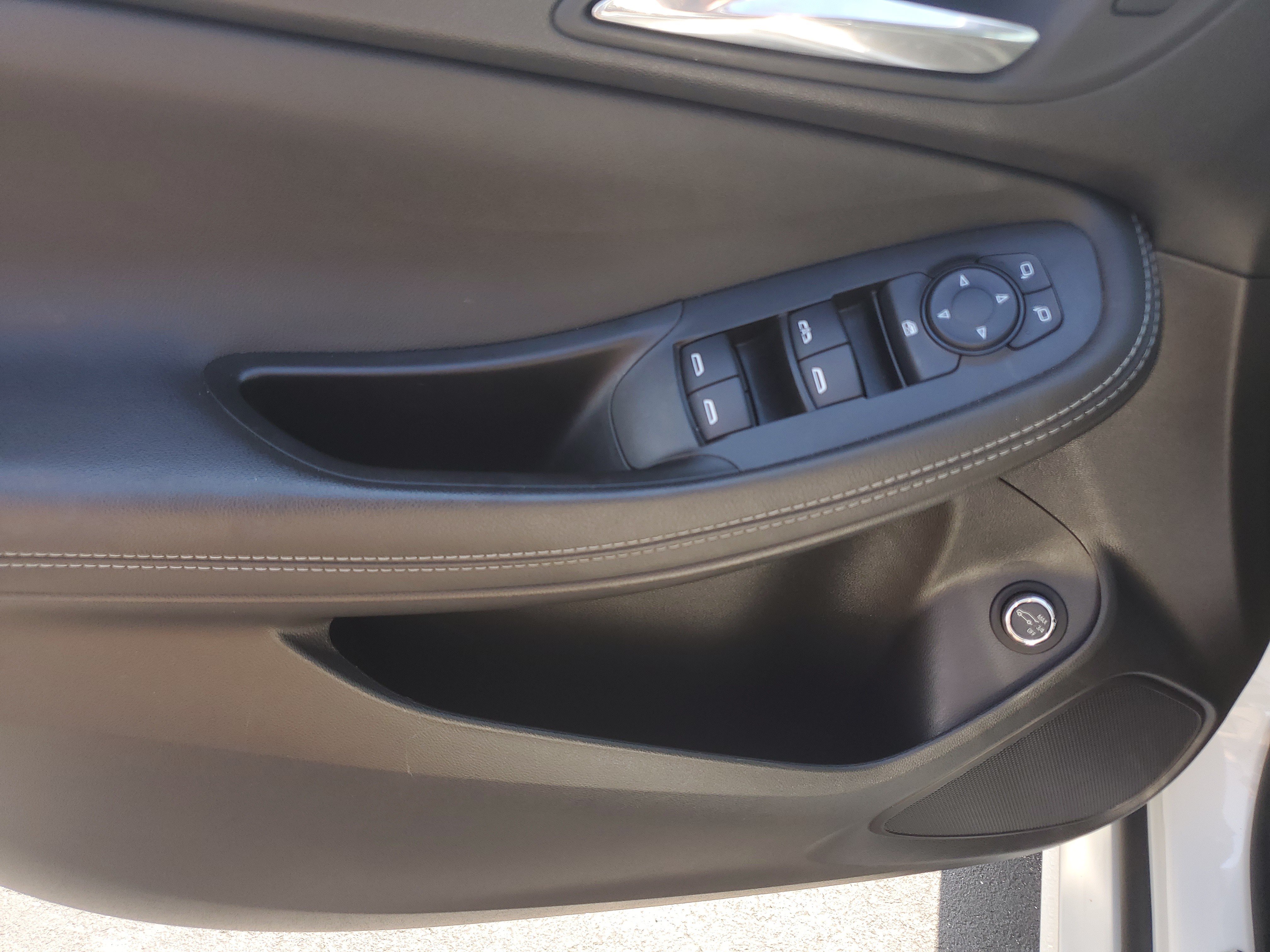Used 2022 Buick Encore GX Select w/ Sport Touring Package FWD image 20
