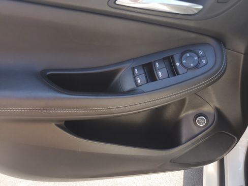 Used 2022 Buick Encore GX Select w/ Sport Touring Package FWD image 20