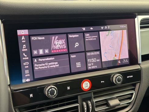 Used 2025 Porsche Macan image 22