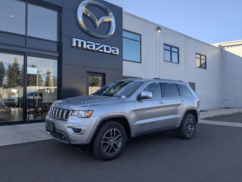 Used 2018 Jeep Grand Cherokee Limited w/ Trailer Tow Group IV image 1
