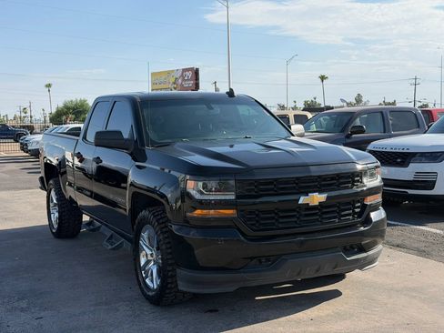 Used 2019 Chevrolet Silverado 1500 Custom w/ Custom Convenience Package RWD image 13