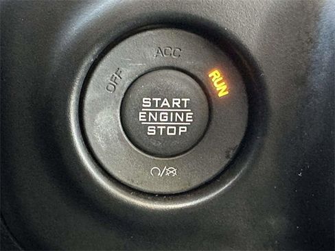 Certified 2022 Jeep Wrangler Unlimited Sport image 39