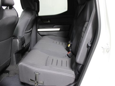 Used 2024 Toyota Tacoma TRD Off-Road image 29