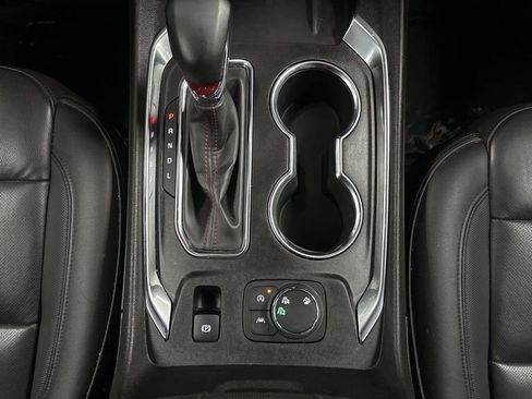 Used 2023 Chevrolet Traverse RS image 24