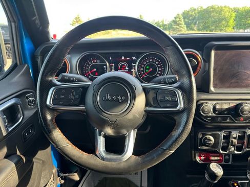 Used 2022 Jeep Gladiator Mojave w/ Cold Weather Group AWD/4WD image 25