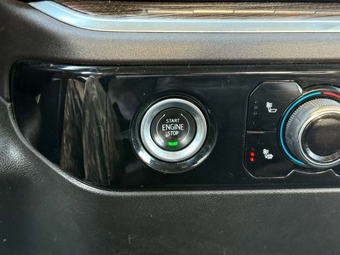 Used 2023 Chevrolet Silverado 1500 LT image 24