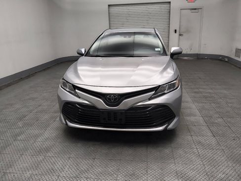 Used 2018 Toyota Camry FWD image 15