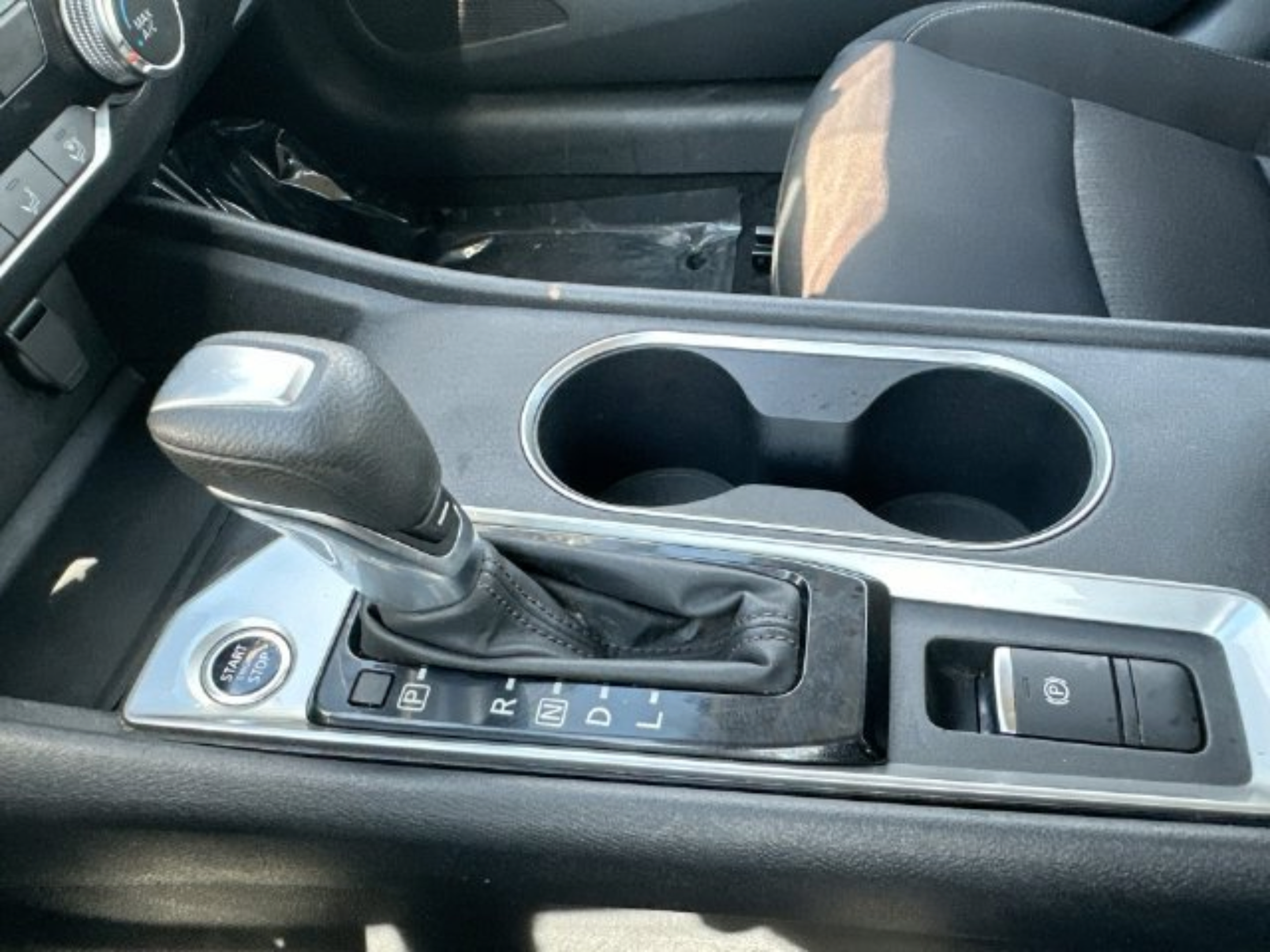 Used 2022 Nissan Altima 2.5 SV AWD/4WD image 19