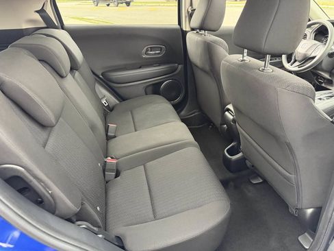 Used 2018 Honda HR-V EX image 16