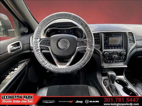 Used 2018 Jeep Grand Cherokee Altitude AWD/4WD image 8