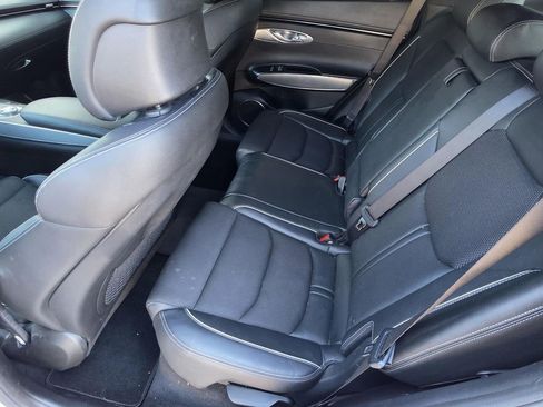 Used 2022 Genesis GV70 2.5T w/ Sport Prestige Package image 10