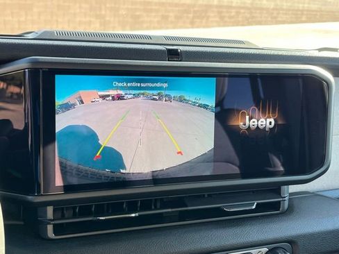 Used 2025 Jeep Wrangler Unlimited Sport S 4xe AWD/4WD image 21