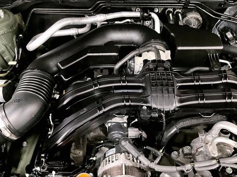 Used 2024 Subaru Crosstrek 2.5i Limited image 33