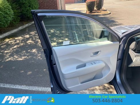 Used 2024 Hyundai Kona SEL FWD image 20