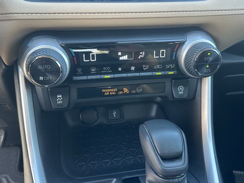 Used 2021 Toyota RAV4 XLE image 26