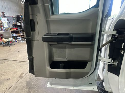 Used 2020 Ford F250 XL w/ Power Equipment Group AWD/4WD image 17