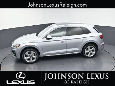 Used 2021 Audi Q5 Prestige w/ Prestige Package AWD/4WD image 29