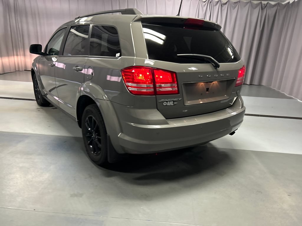 Used 2020 Dodge Journey SE w/ Blacktop Package FWD image 5