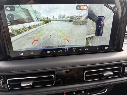 New 2026 Lincoln Aviator 2WD image 32