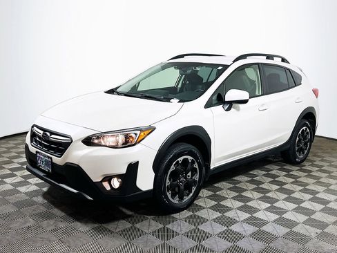 Used 2022 Subaru Crosstrek 2.0i Premium w/ Popular Package #4A AWD/4WD image 3
