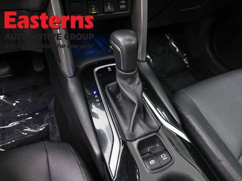 Used 2022 Toyota Corolla Cross XLE w/ Convenience Package AWD/4WD image 13