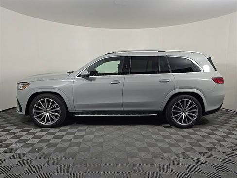 New 2026 Mercedes-Benz GLS 580 4MATIC image 2