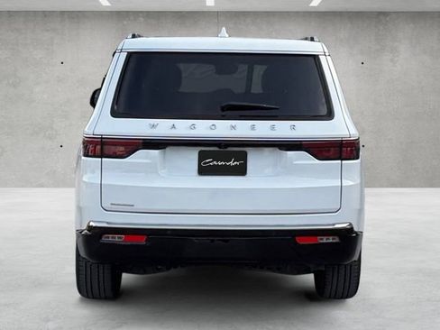 Used 2023 Jeep Wagoneer 4WD w/ Premium Group I image 15