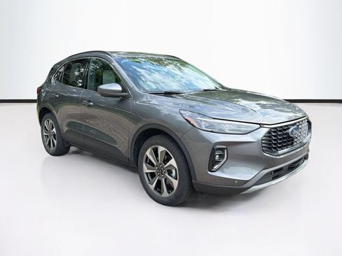 Used 2023 Ford Escape Platinum AWD/4WD image 3