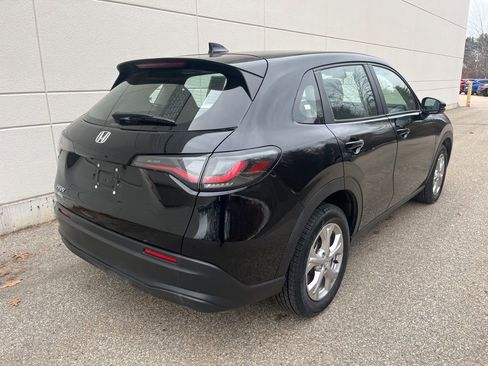 Certified 2023 Honda HR-V LX image 6