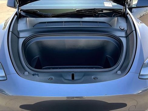Used 2023 Tesla Model Y 2WD image 26