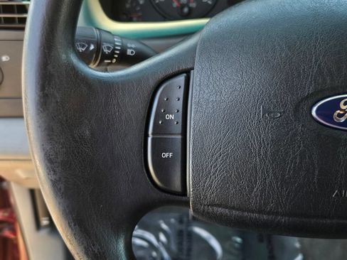 Used 2005 Ford F250 XLT AWD/4WD image 14