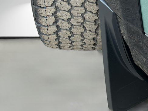 New 2026 Land Rover Defender 110 Trophy Edition AWD/4WD image 41